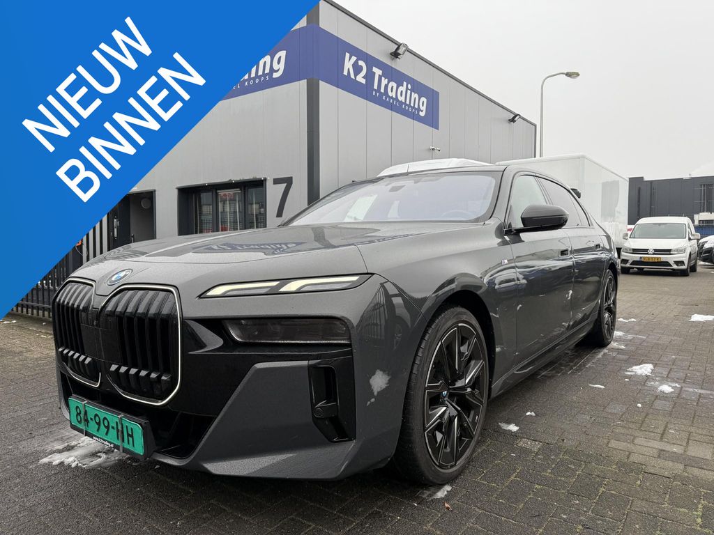 BMW i7 2024