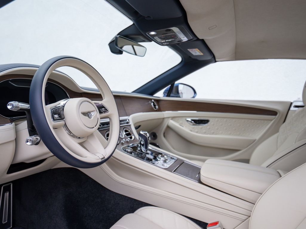 Bentley Continental GTC 2022