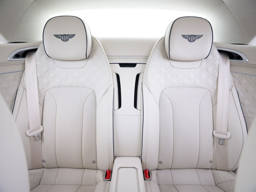Bentley Continental GTC 2022
