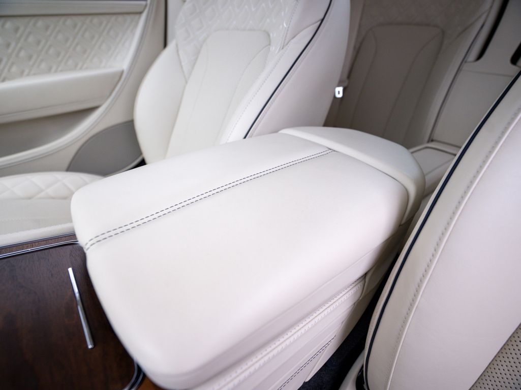 Bentley Continental GTC 2022