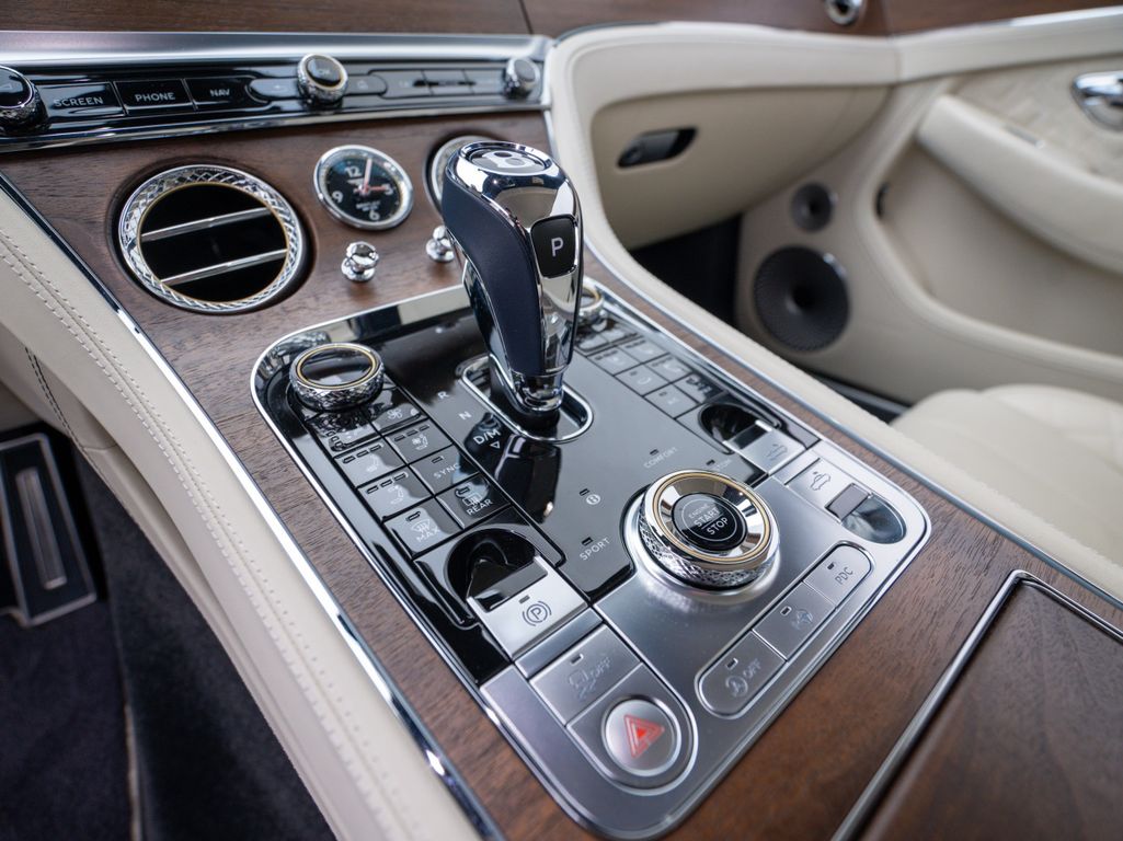 Bentley Continental GTC 2022