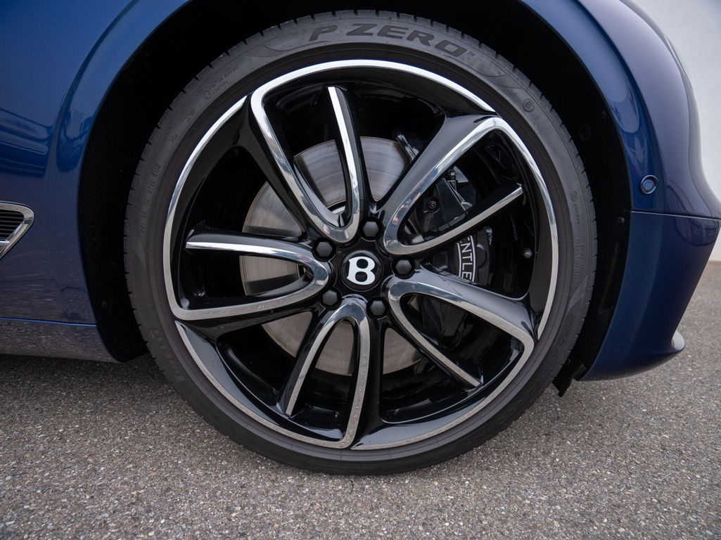 Bentley Continental GTC 2022