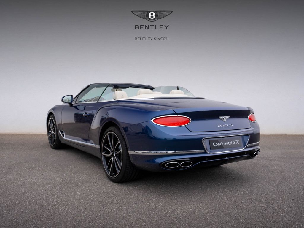 Bentley Continental GTC 2022