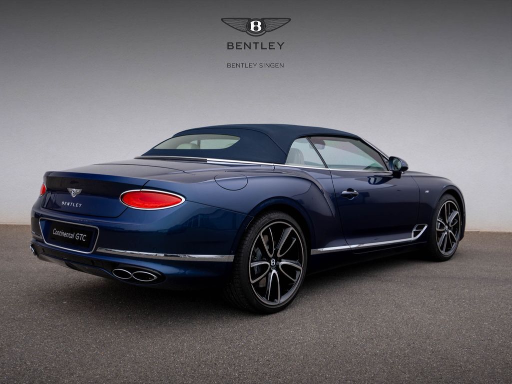 Bentley Continental GTC 2022