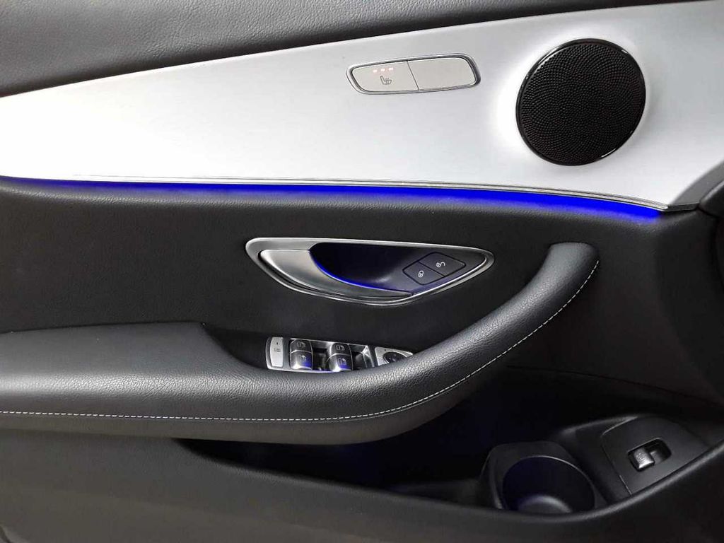 Mercedes-Benz E 300 2022