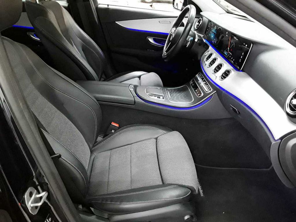 Mercedes-Benz E 300 2022