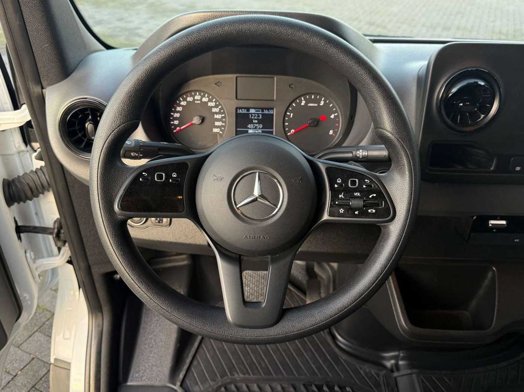 Mercedes-Benz Sprinter 2021