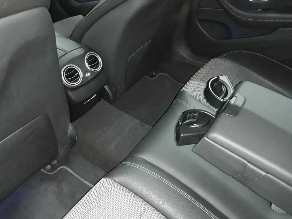 Mercedes-Benz E 300 2022