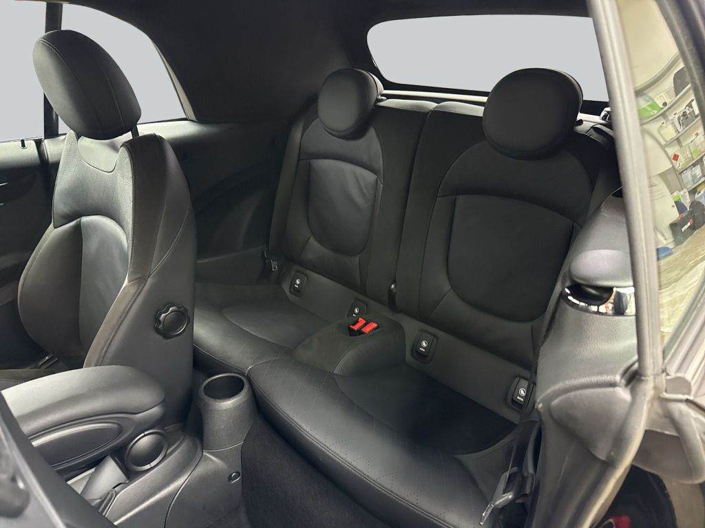 MINI Cooper S Cabrio 2023