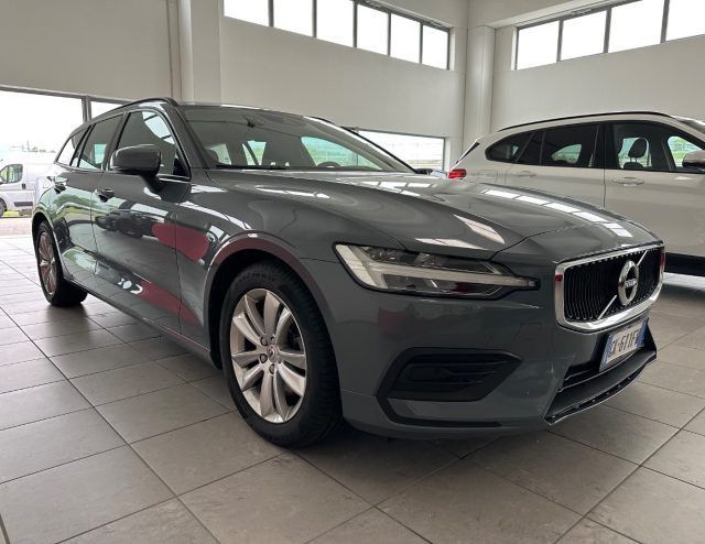 Volvo V60 2022