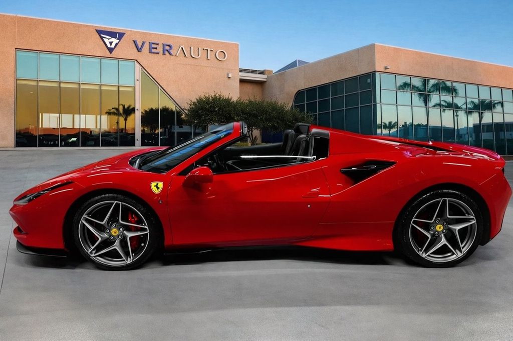 Ferrari F8 2023
