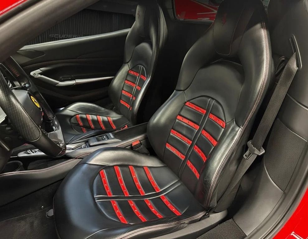 Ferrari F8 2023