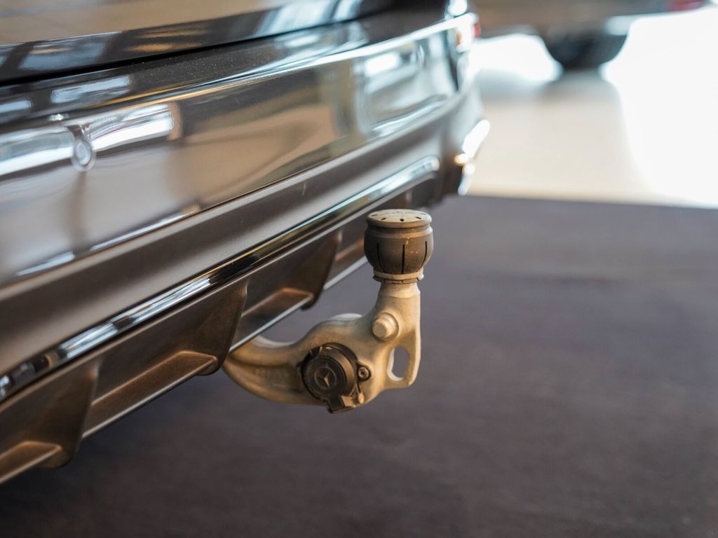 Mercedes-Benz E 220 2024