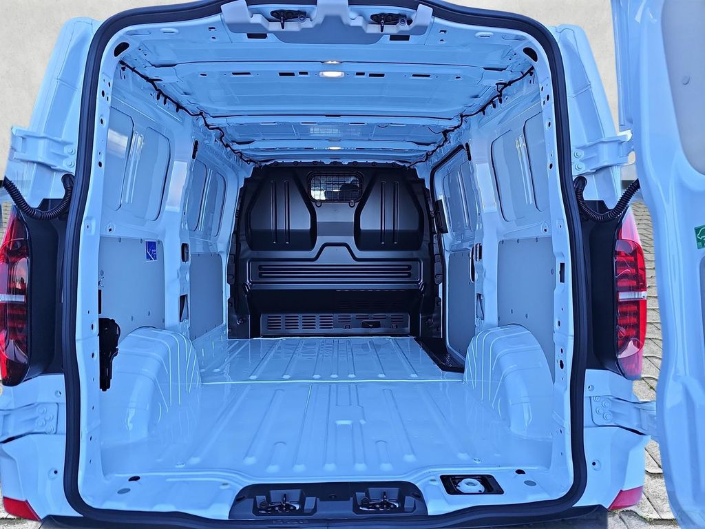 Volkswagen T7 Transporter 2025
