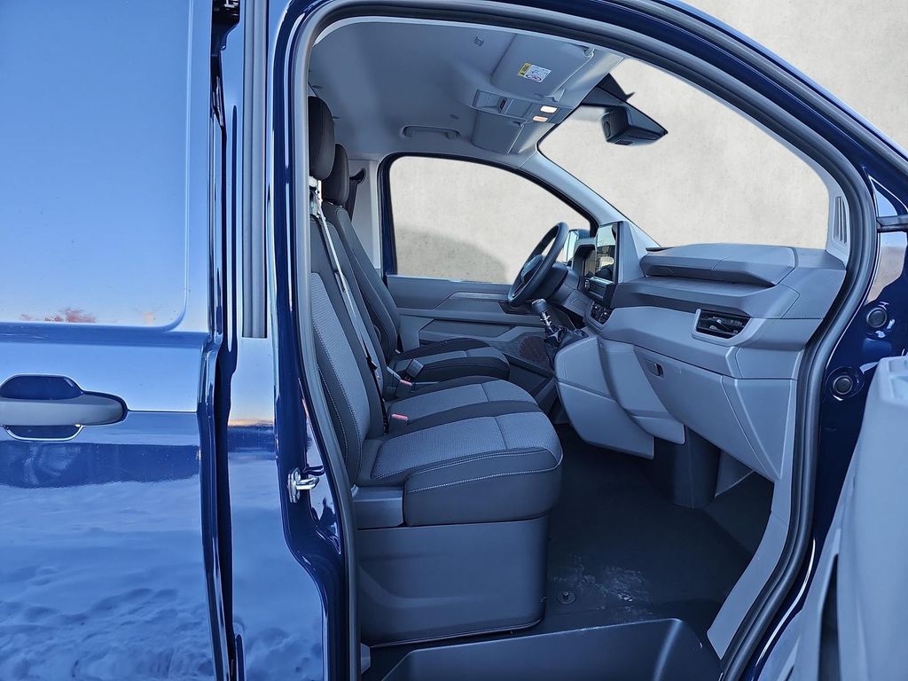 Volkswagen T7 Transporter 2025