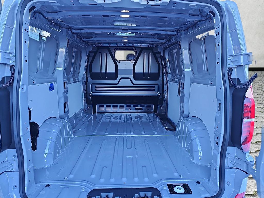 Volkswagen T7 Transporter 2025