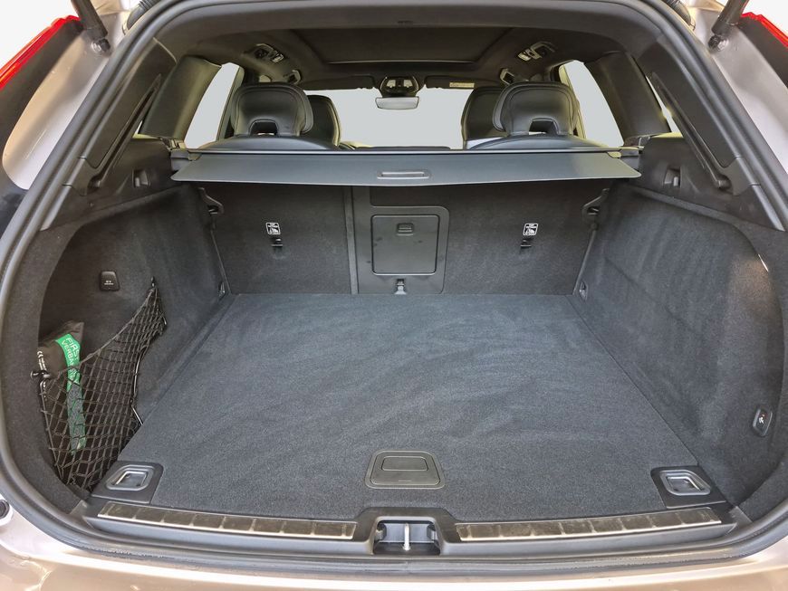 Volvo XC60 2025