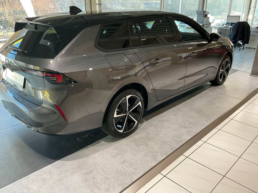Opel Astra 2025