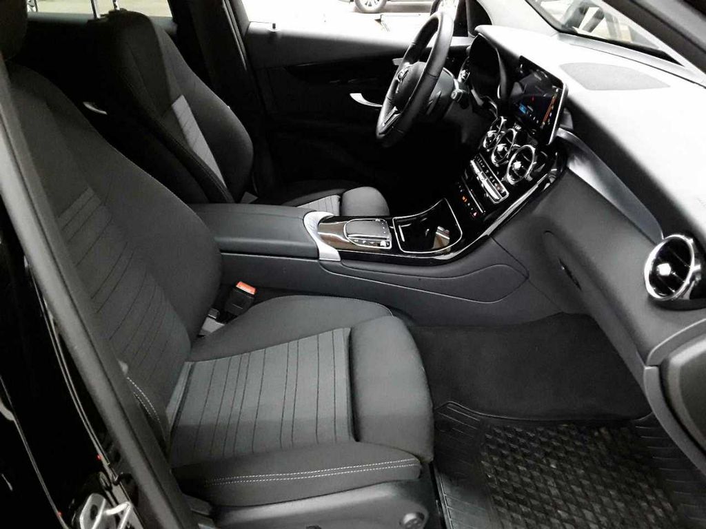 Mercedes-Benz GLC 300 2021