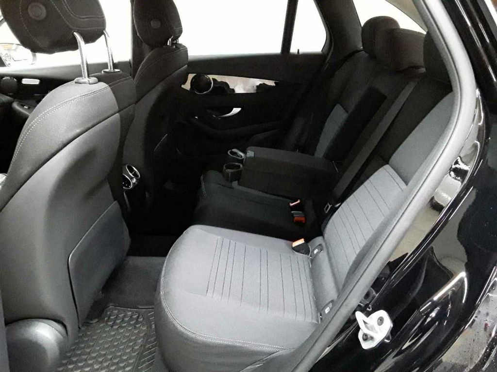 Mercedes-Benz GLC 300 2021