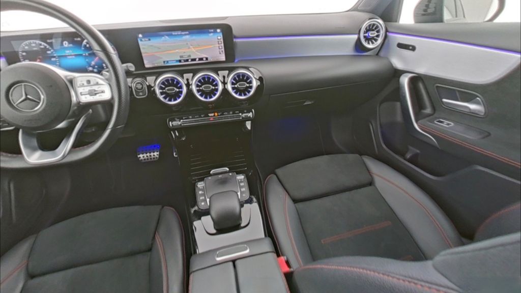 Mercedes-Benz A 180 2021