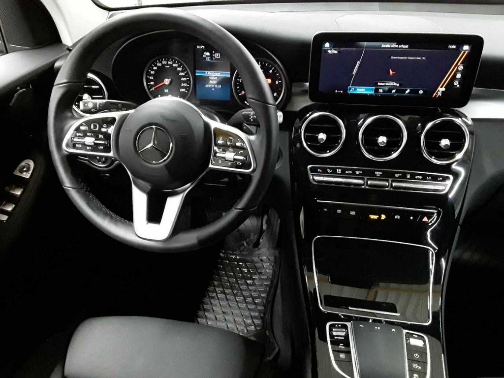 Mercedes-Benz GLC 300 2021