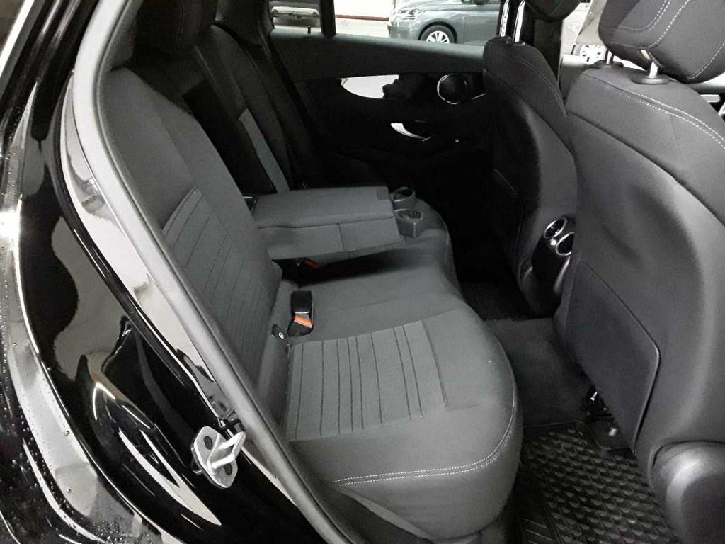 Mercedes-Benz GLC 300 2021