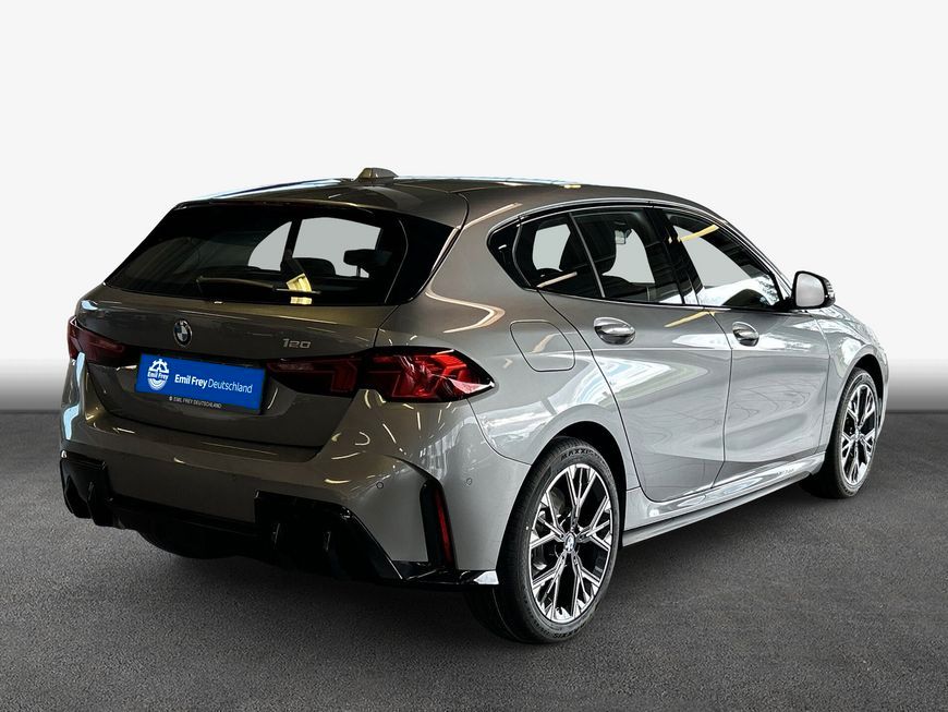 BMW 120