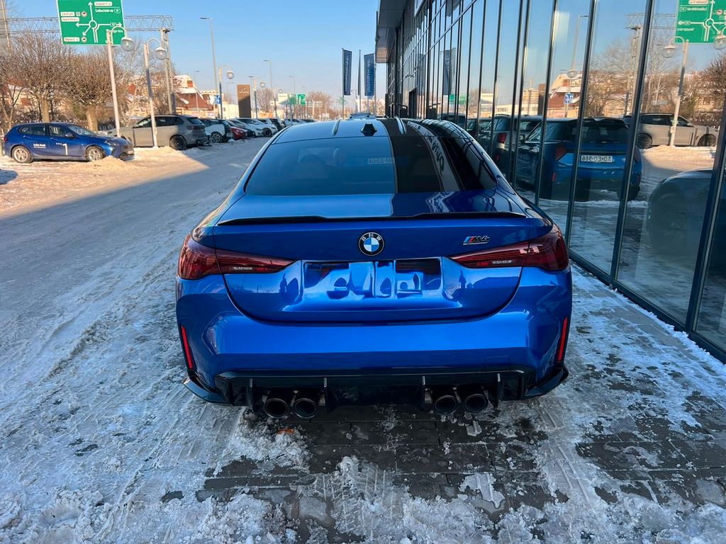 BMW M4 2025