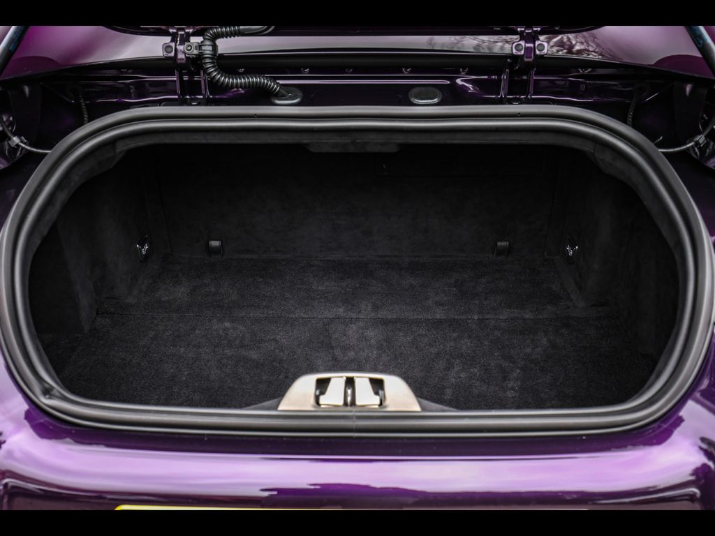 Ferrari 812 2023