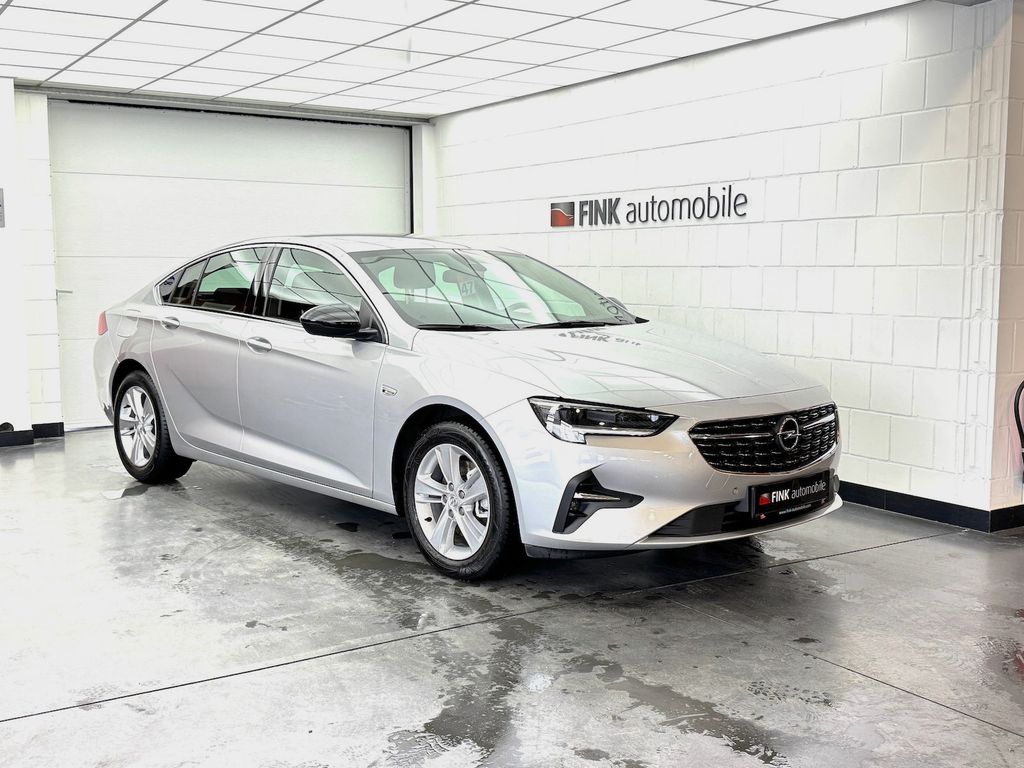 Opel Insignia 2022