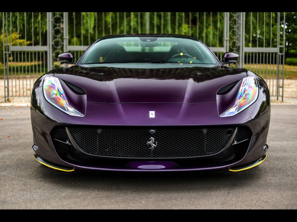 Ferrari 812 2023