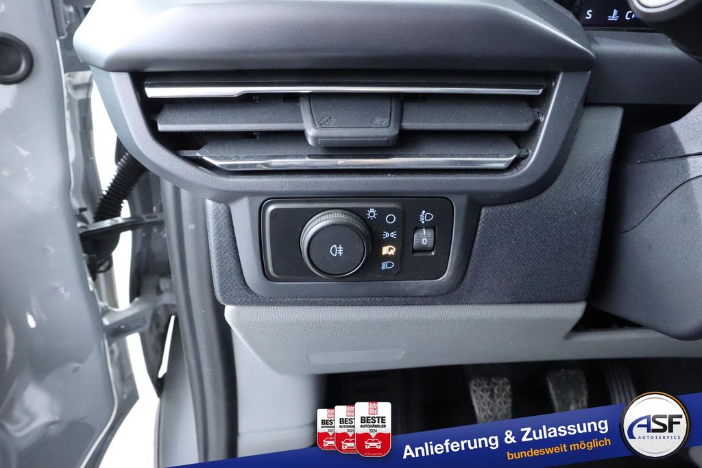 Ford Tourneo Custom 2025