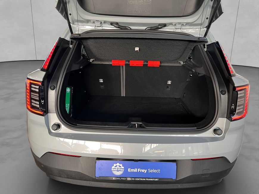 Volvo EX30 2024