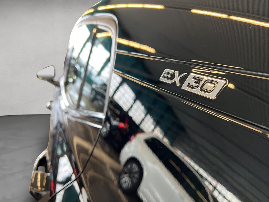 Volvo EX30 2024