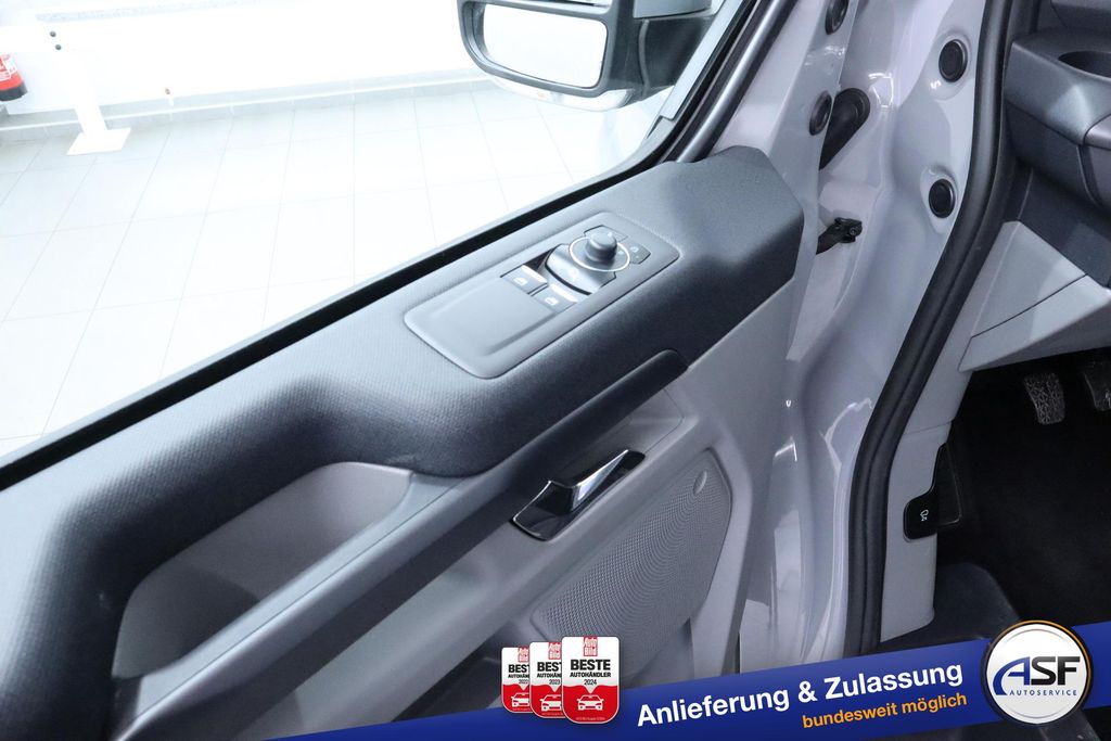 Ford Tourneo Custom 2025