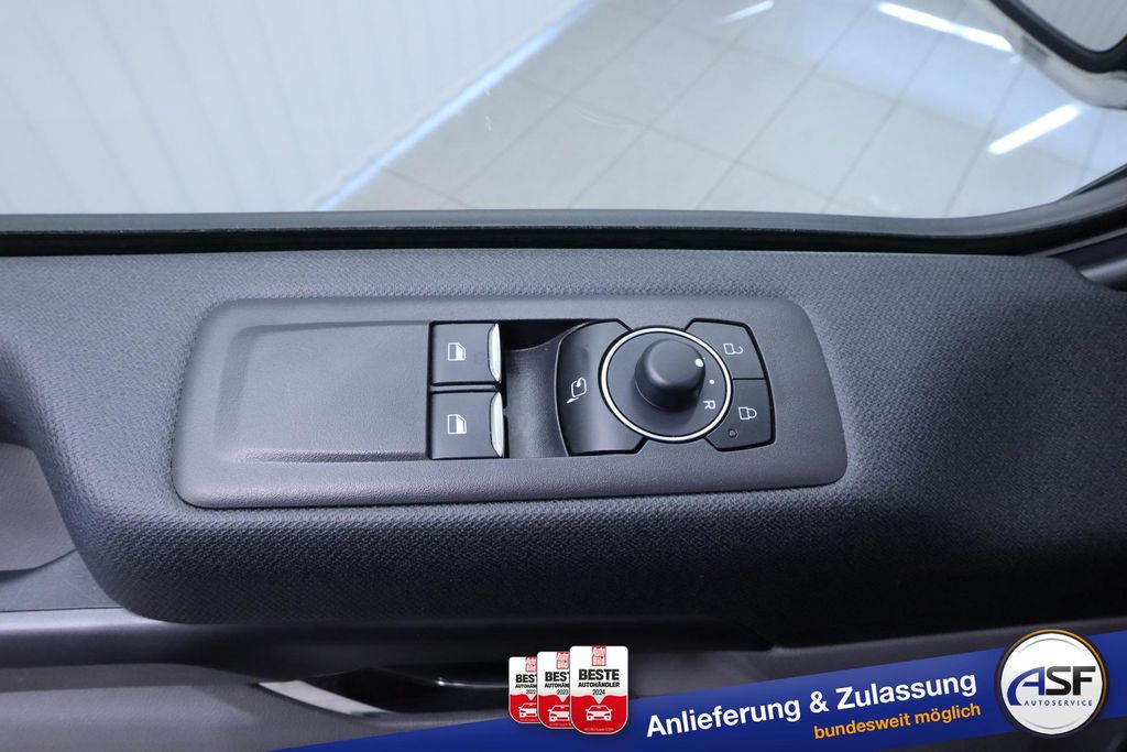 Ford Tourneo Custom 2025