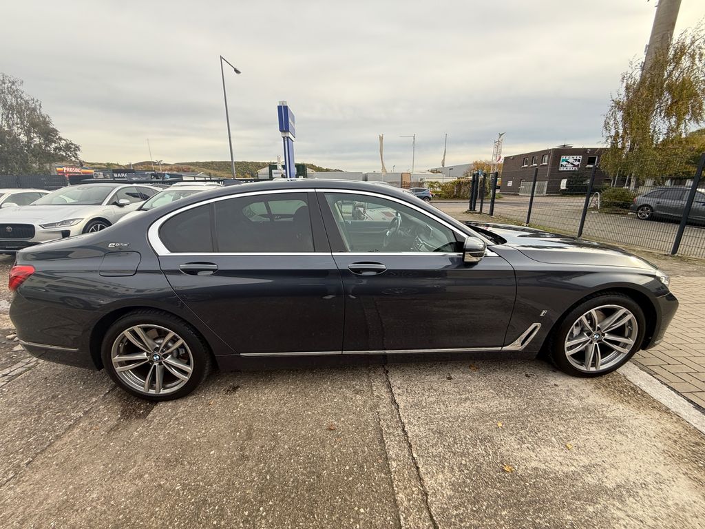 BMW 740 2017