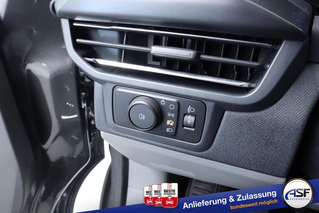 Ford Tourneo Custom 2025