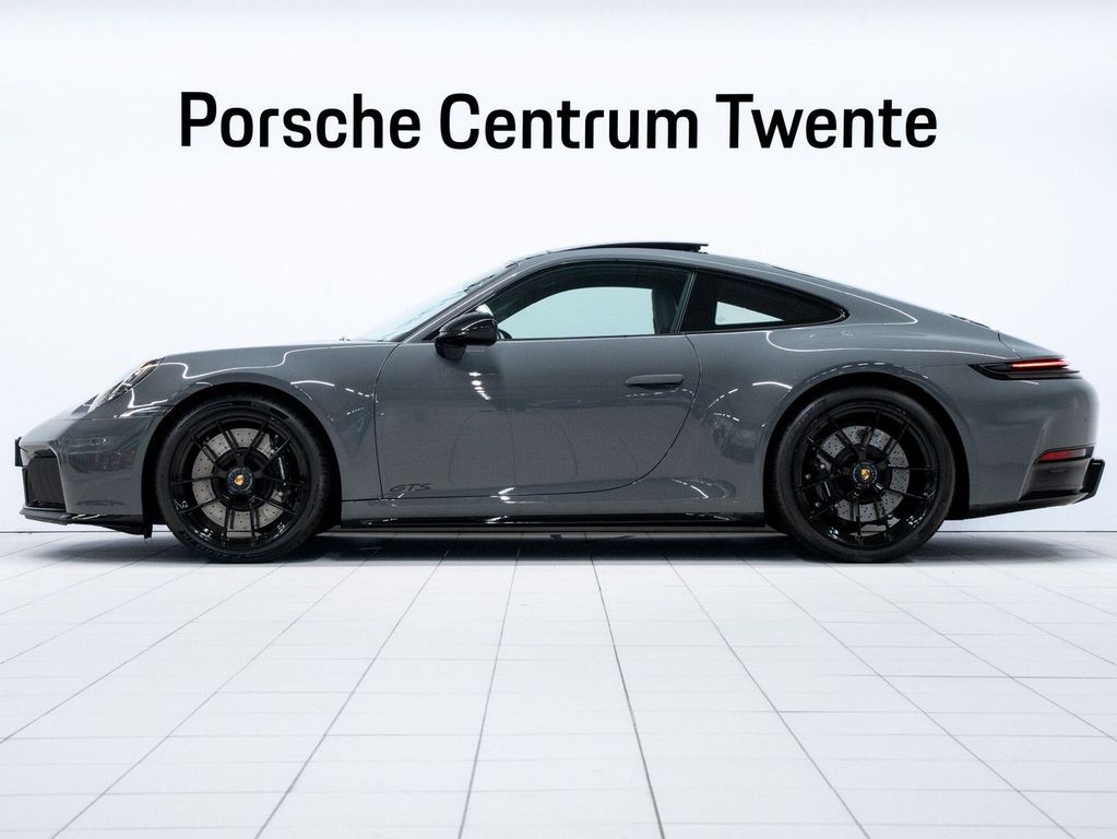 Porsche 992 2025