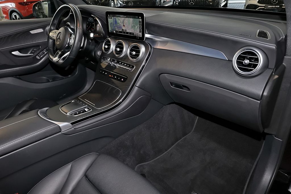 Mercedes-Benz GLC 300 2021