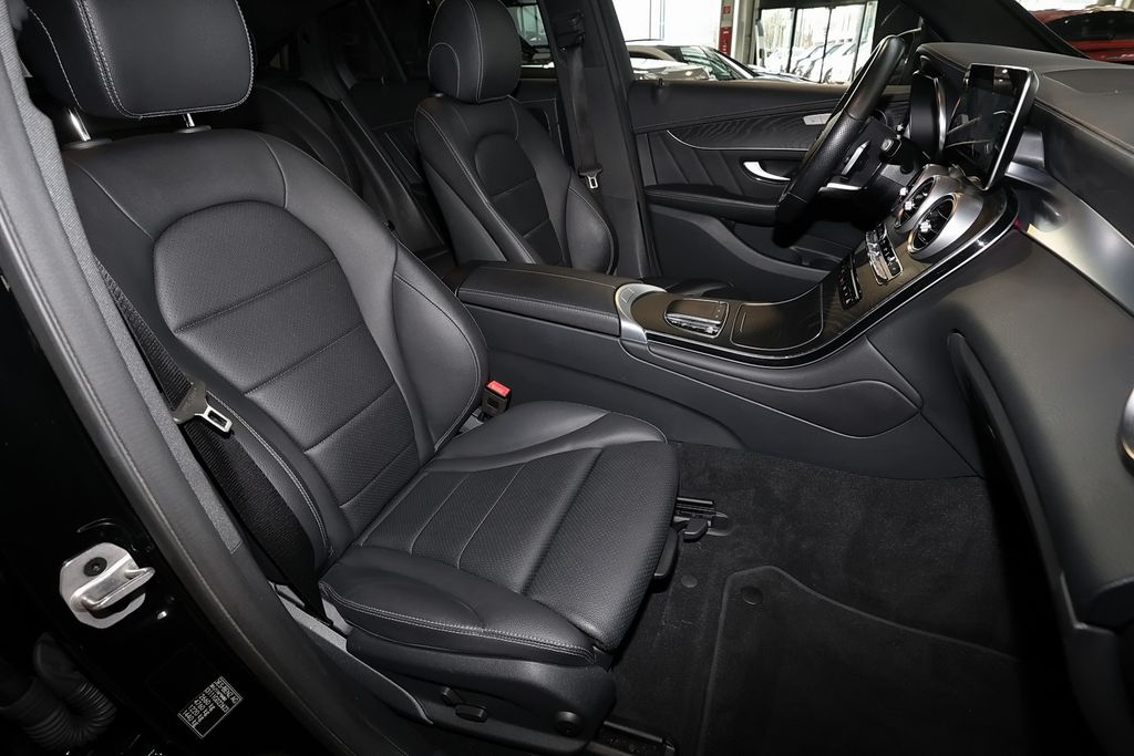 Mercedes-Benz GLC 300 2021