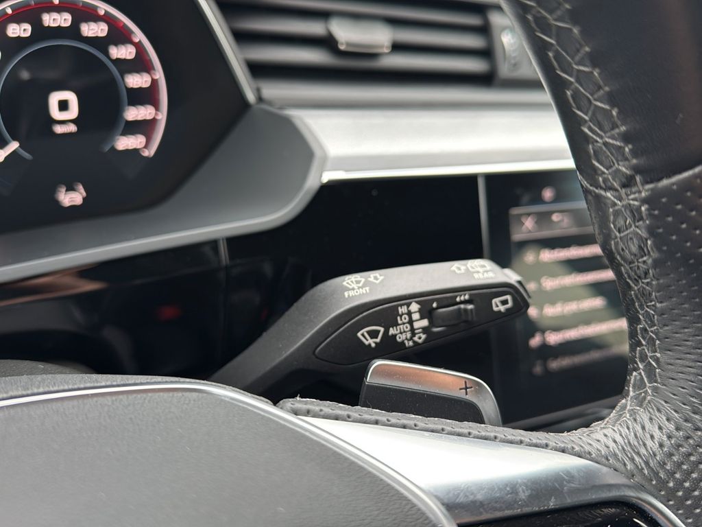 Audi e-tron 2022
