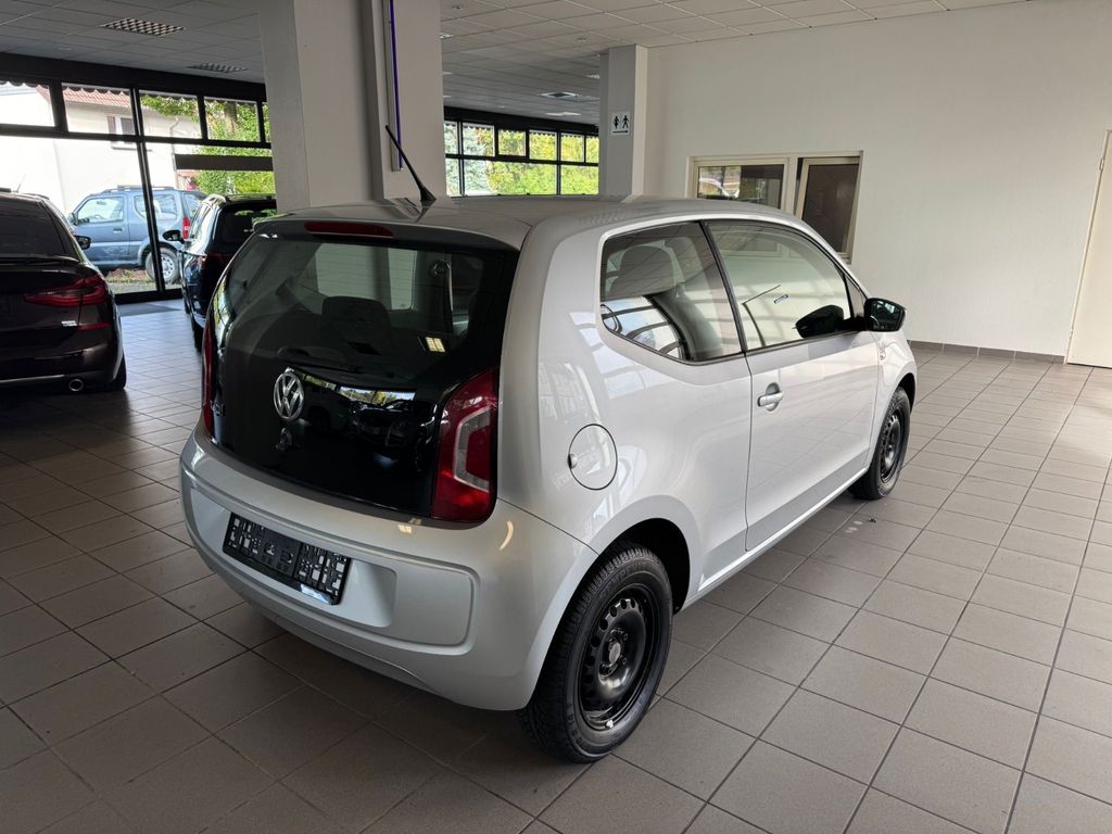 Volkswagen up! 2014