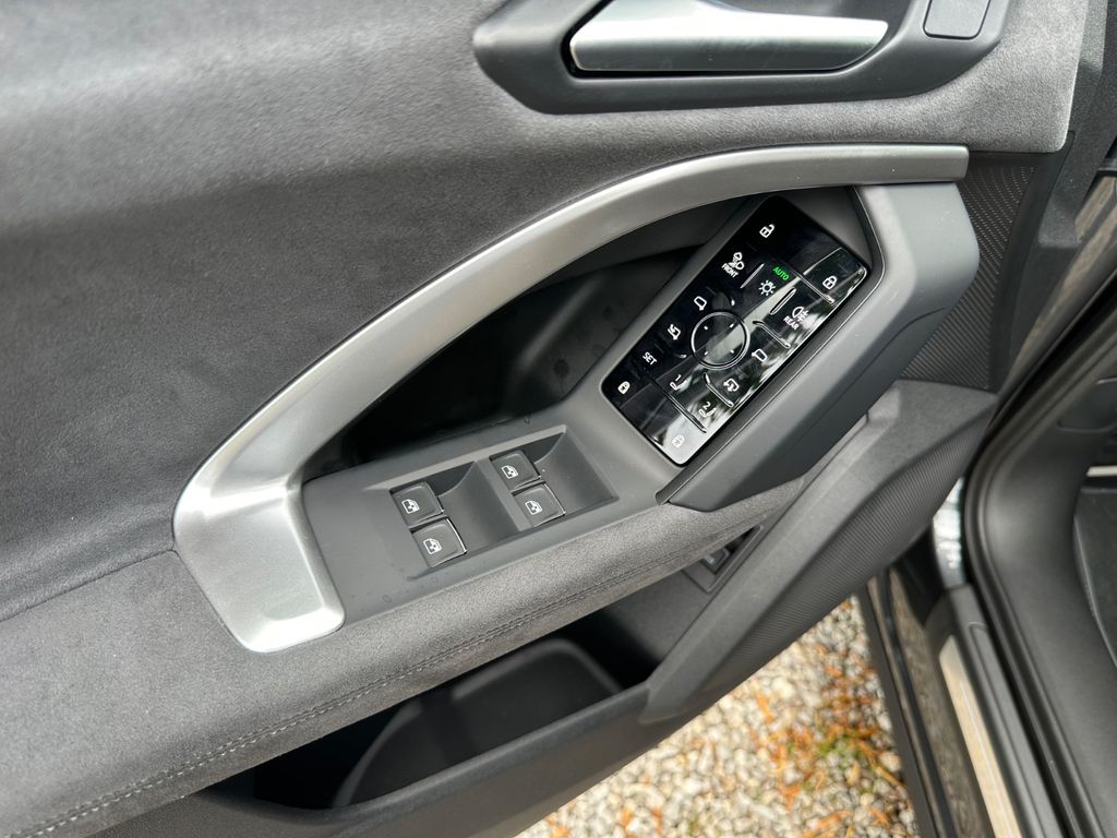 Audi SQ5 2025