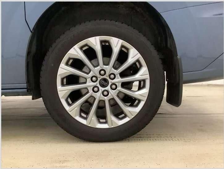 Ford Tourneo Custom 2025