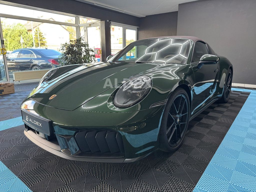 Porsche 992 2025