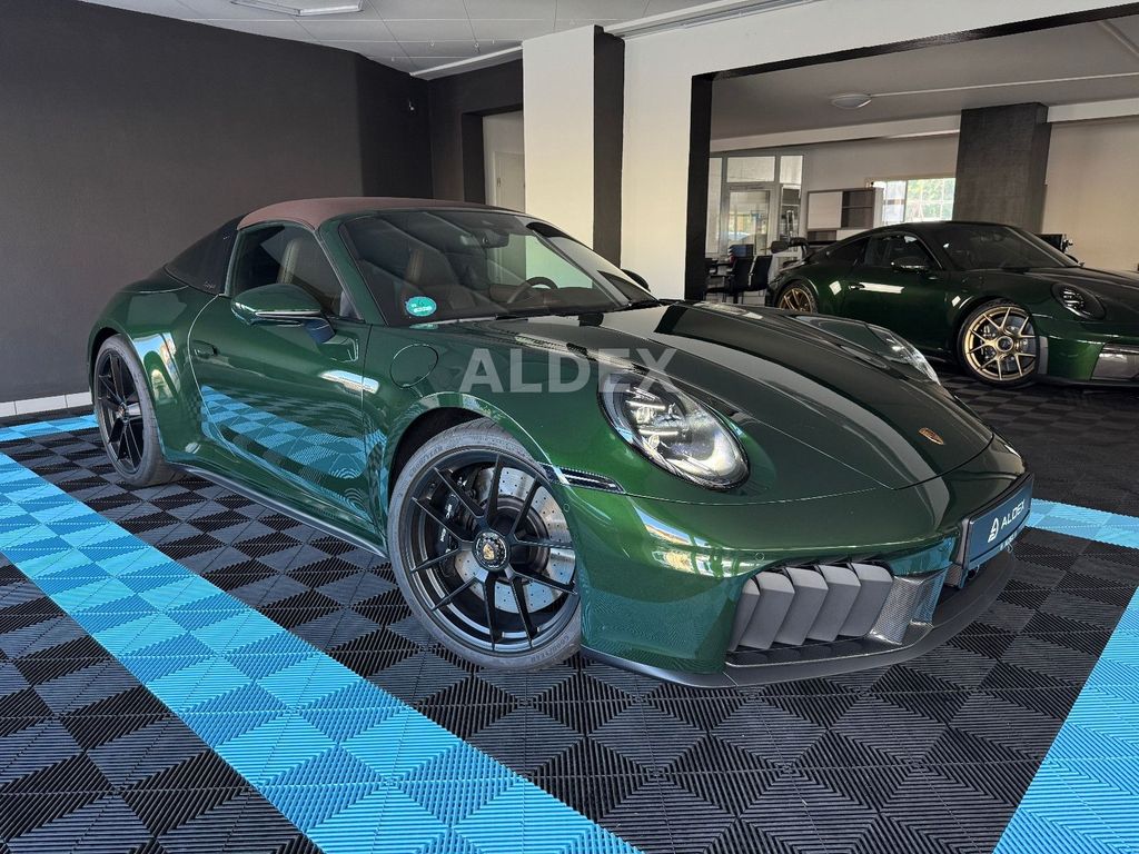 Porsche 992 2025