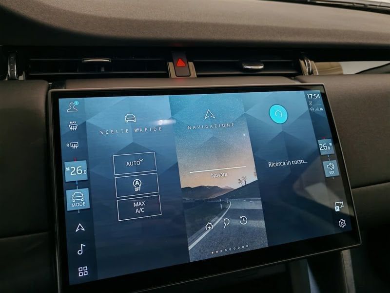 Land Rover Discovery Sport 2024