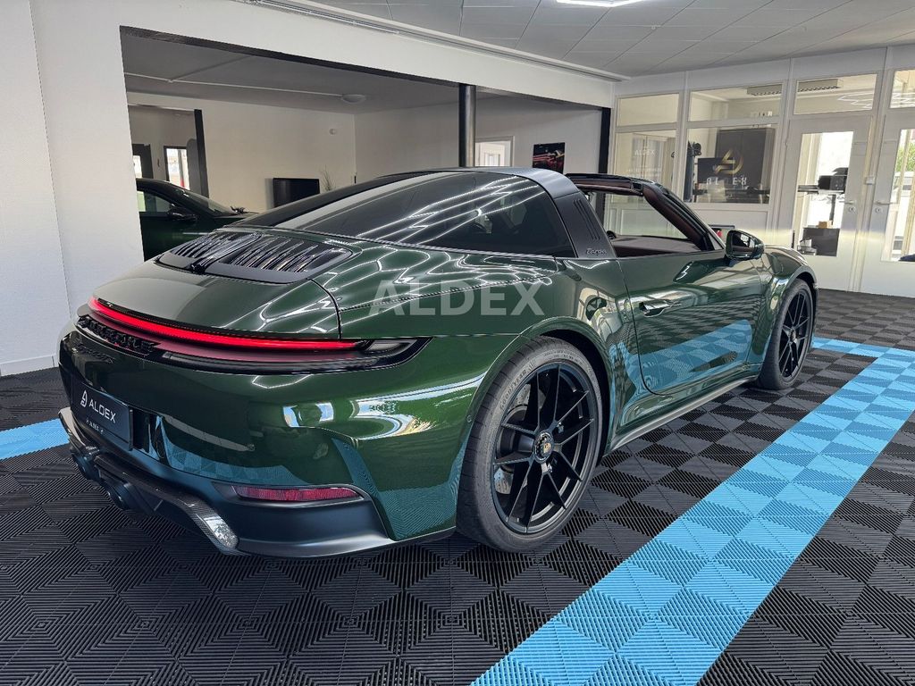 Porsche 992 2025